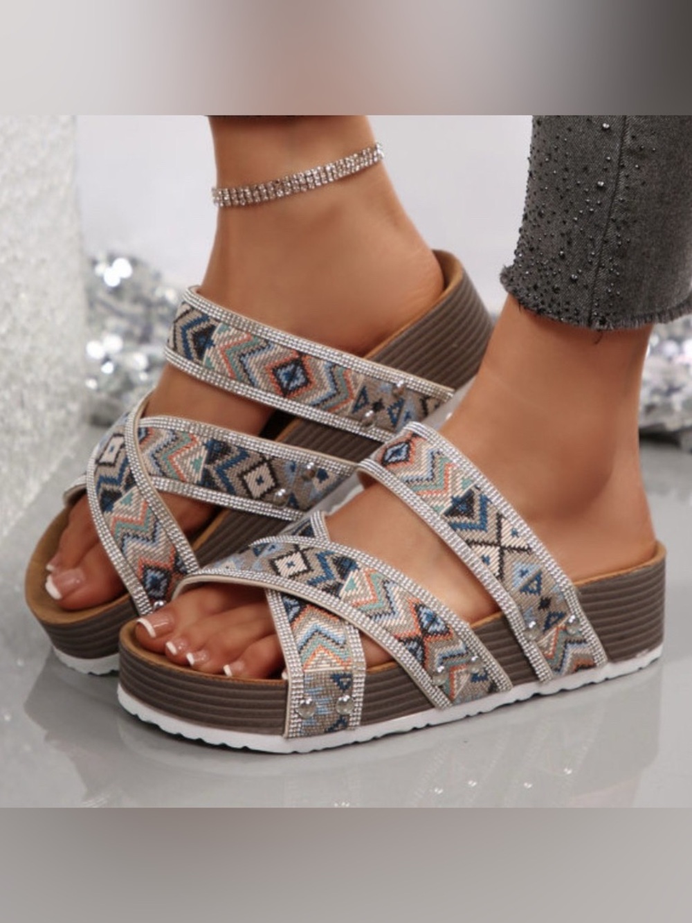 Western Print Platform Sandals - Picture 2 of 6